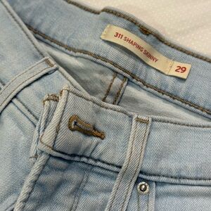 Levi 311 Shaping Skinny Woman’s Light blue wash denim jeans —Size 29